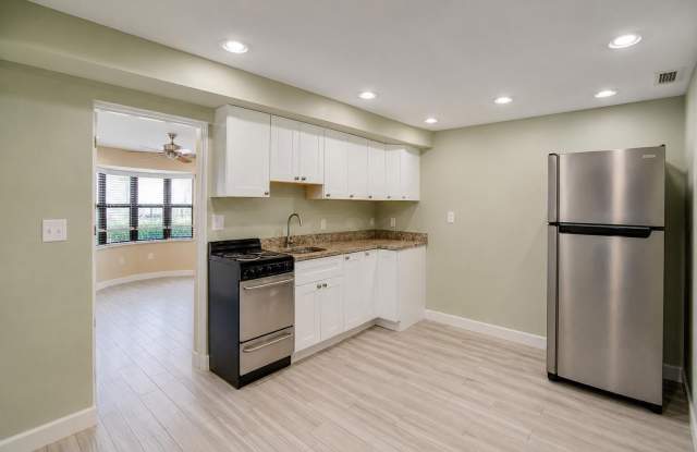 1316 DATE PALM Drive Gallery 4