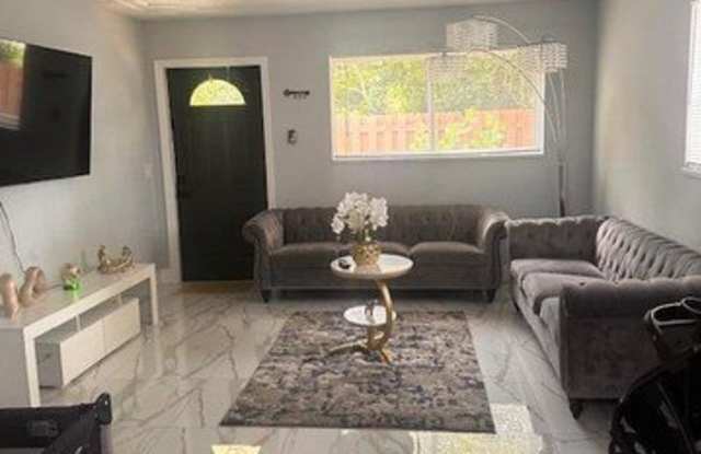 1216 16th Avenue N unit: 10 - 1216 16th Avenue North, Lake Worth, FL 33460 1216 16th Avenue N unit: 10 - 1216 16th Avenue North, Lake Worth, FL 33460