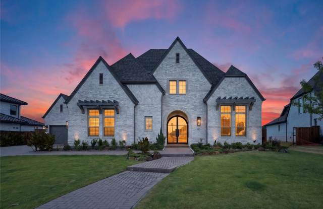 321 Pecan Trail Gallery 1