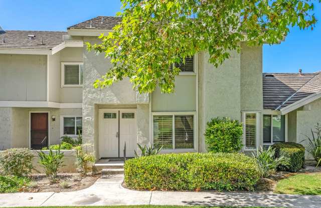 Beautiful Yorba Linda 3 Bedroom 2.5 Bathroom Townhome photos photos