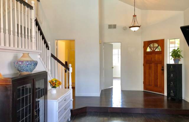 310 Paseo Marguerita Gallery 4