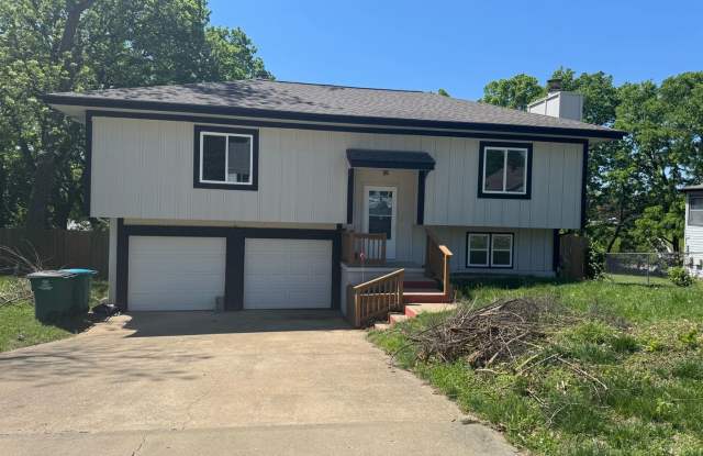 Charming 4BR House in Roeland Park photos photos