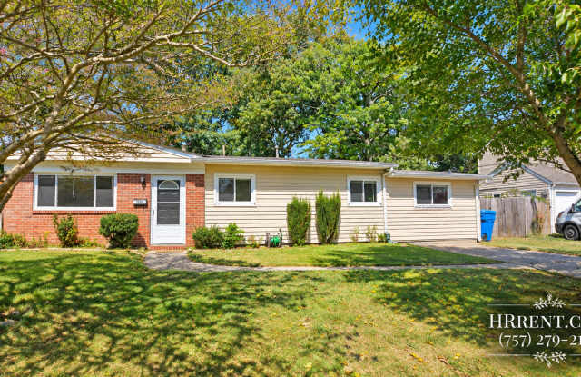 Spacious 4-Bedroom 2-Bath Single-Family Home located in the Princess Anne Plaza Area of Virginia Beach! Gallery 1