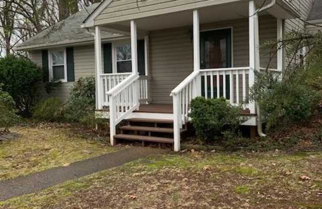 2021 NORDLIE PL - 2021 Nordlie Place, Pimmit Hills, VA 22043