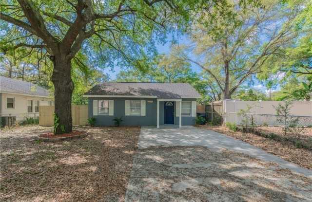 7212 N DUNCAN AVENUE Gallery 2