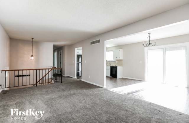 7119 North Shannon Avenue Gallery 3