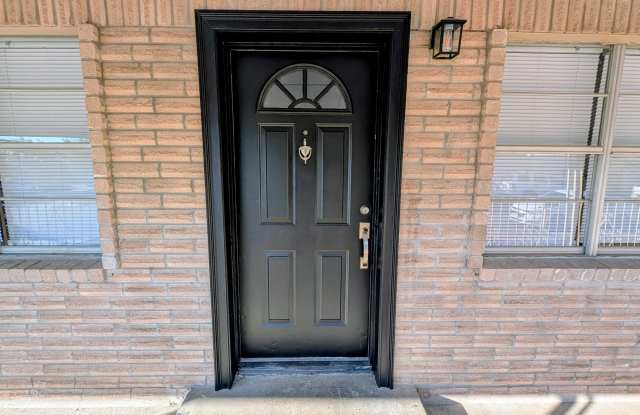 3002 Blaine St - 3002 Blaine Street, Laredo, TX 78043