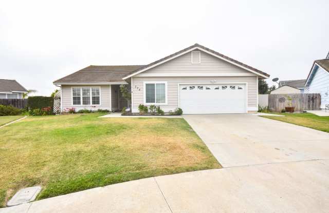 Lovely Single Level Home 4BR/2BTH Located In A Cul-De-Sac!! photos photos
