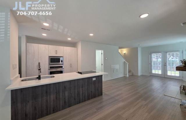 1525 Briar Creek Road photos photos