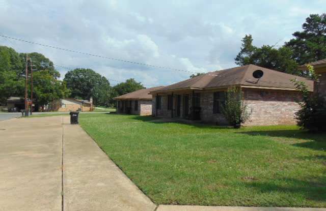 2319 Briarwood Dr Gallery 1