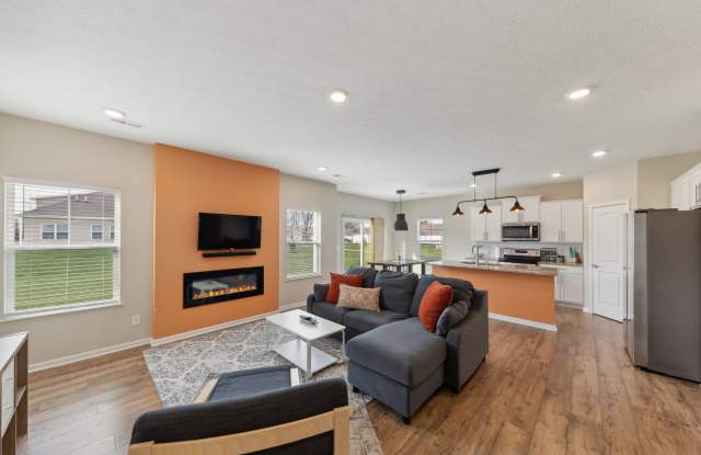 279 Mannaseh Drive West photos photos