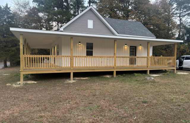 124 First Street - 124 1st Street, Laurinburg, NC 28352