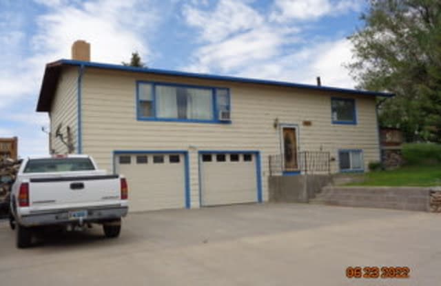 1710 South River Street - 1710 South River Street, Saratoga, WY 82331