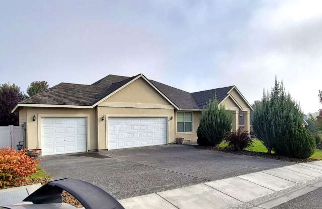 *360 TOUR AVAILABLE* Come live on the Golf Course in Horn Rapids! Gallery 1
