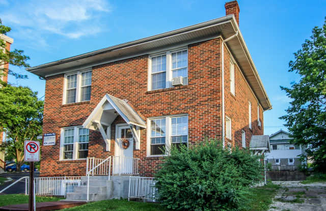 Large 7 bed, 3 bath home! - 1112 Hamilton Way, Columbia, MO 65201