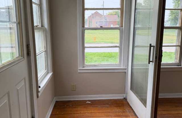 2 bedroom house Gallery 3