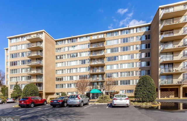 5565 COLUMBIA PIKE photos photos