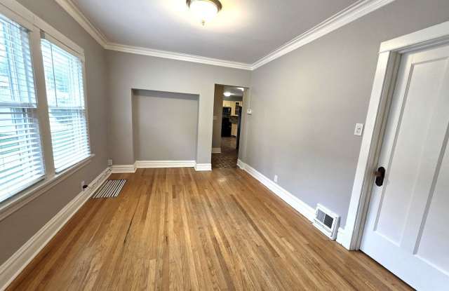 1029 S Elmwood Avenue Gallery 4