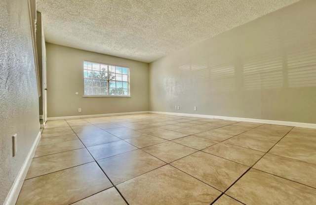 3902 Englewood Circle Gallery 2