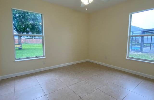 SPACIOUS 3/2 IN PORT ST LUCIE photos photos
