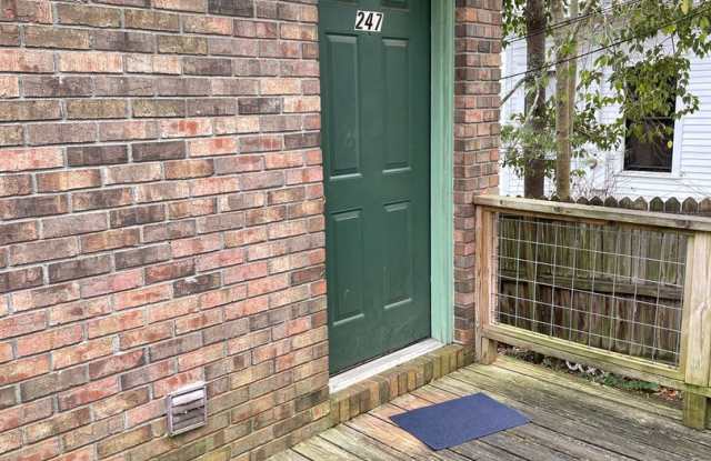 2 bed 1 bath duplex on Barber St. - 247 Barber Street, Athens, GA 30601