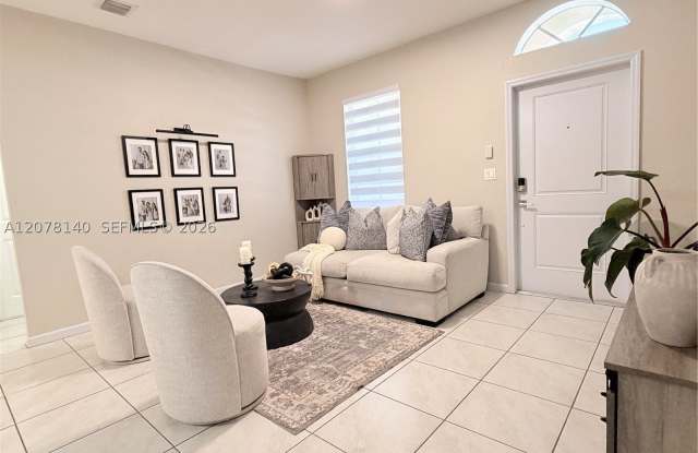 12130 SW 248th Ter Gallery 3
