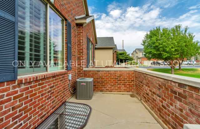136 W 3360 N Gallery 4