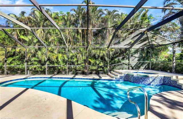 739 7th Ave N photos photos