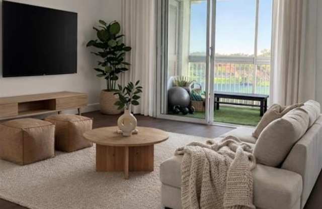 788 NW 92nd Ave photos photos