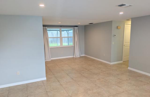 5637 Chipper Dr Gallery 2