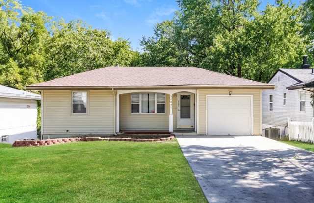 5205 North Richmond Avenue - 5205 North Richmond Avenue, Kansas City, MO 64119