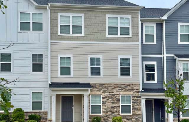 Spacious 4-Bedroom Townhome with 2-Car Garage in Wake Forest Gallery 3