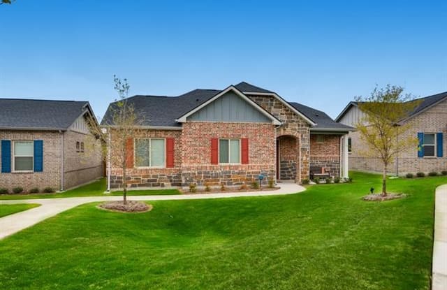 951 Streamway Drive - 951 Streamway Dr, Saginaw, TX 76131