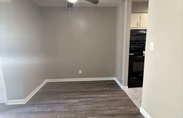 2 bedroom/1 bathroom Gallery 2