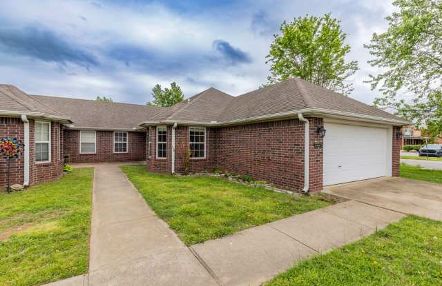 ***255 B ravenwood Blvd*** photos photos