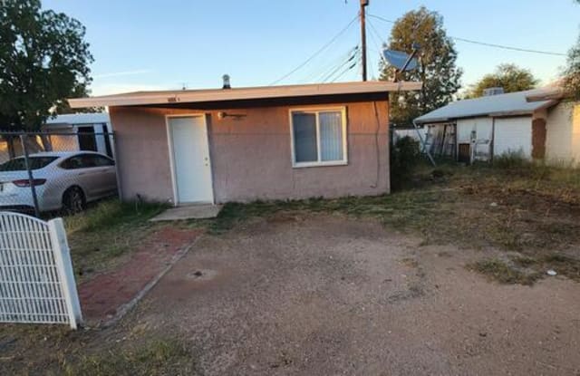 2145 South Amigo Avenue - 2145 South Amigo Avenue, Tucson, AZ 85713