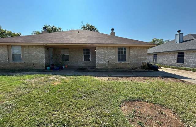 Sable Ln 7748/7750 *LEASE UP ONLY* - 7748 Sable Lane, North Richland Hills, TX 76182