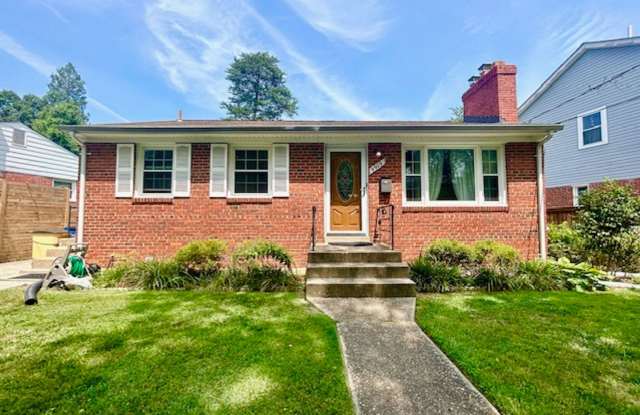 Exclusive Georgetown Village! - 9909 Mayfield Drive, North Bethesda, MD 20817