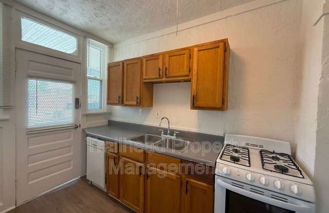 518 W 39th Terrace photos photos
