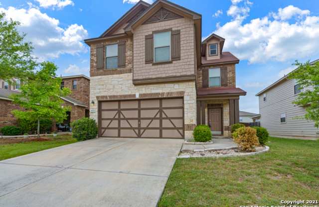Exquisite Two-Story Rental Home with Loft and HOA Amenities photos photos