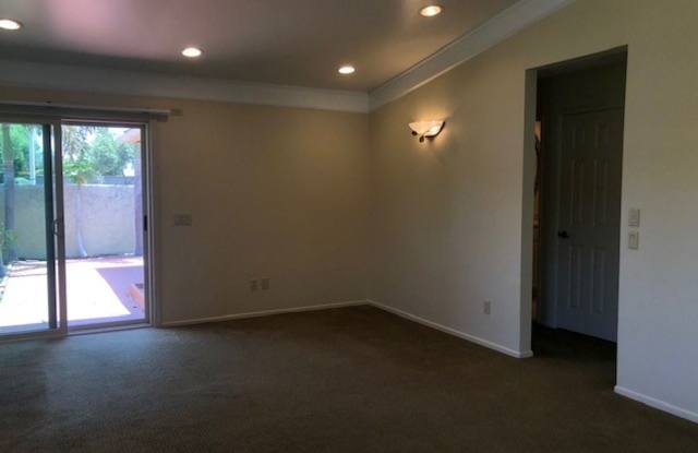 870 Tennyson Ln Gallery 4
