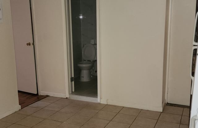 563 Nostrand Avenue - 3F Gallery 3