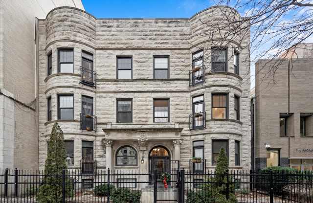 927 West Eastwood Avenue - 927 West Eastwood Avenue, Chicago, IL 60640