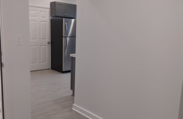 147 Grant Avenue - 147-D Gallery 4