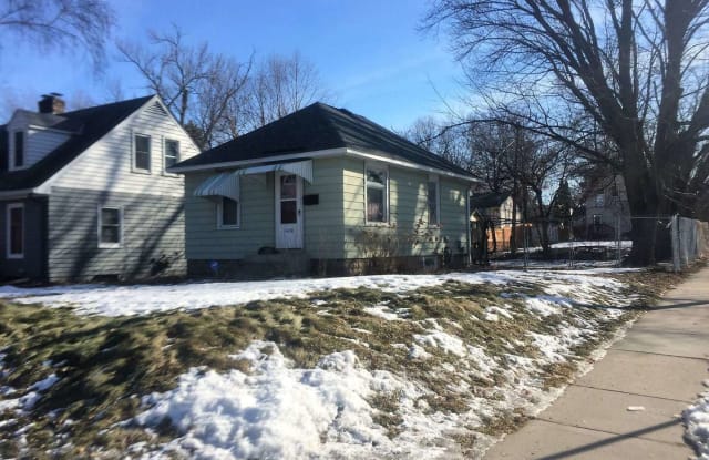 1458 Almond Ave - 1458 West Almond Avenue, St. Paul, MN 55108