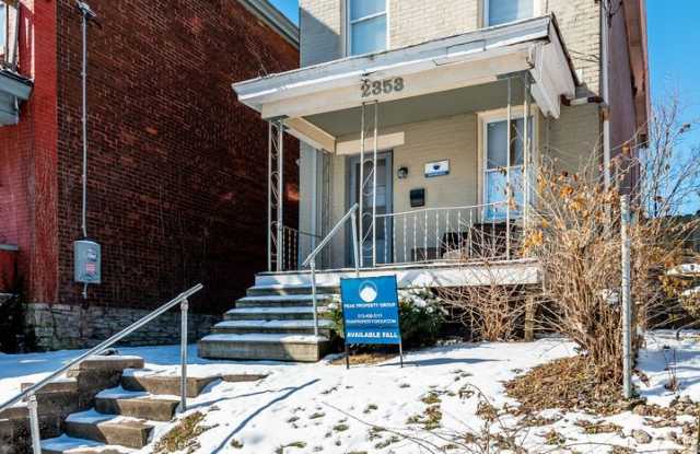 2353 Stratford Avenue photos photos