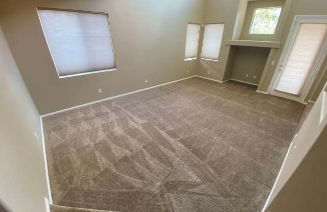 Wonderful 3 bed/2.5 bath home located in Summerlin Gallery 3