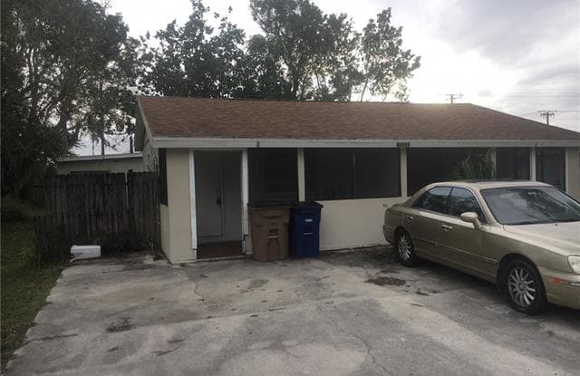 12919 1st ST - 12919 1st St, Fort Myers Shores, FL 33905