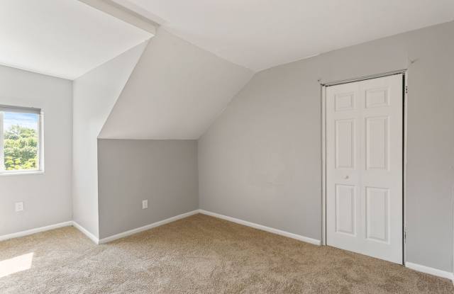 4 bed 1.5 bath - Completely updated in great Mt. Washington location - central air, washer/dryer Gallery 1