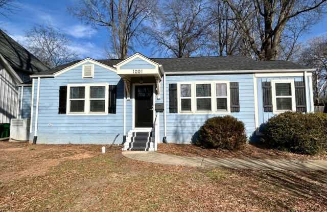 1001 Lunsford Place - 1001 Lunsford Place, Charlotte, NC 28205